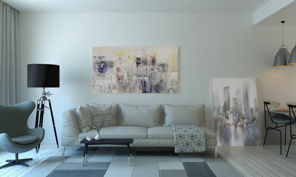 Stijlvolle levendige woninginrichting met kleurrijke accenten, kunstwerken en persoonlijke decoratieve elementen